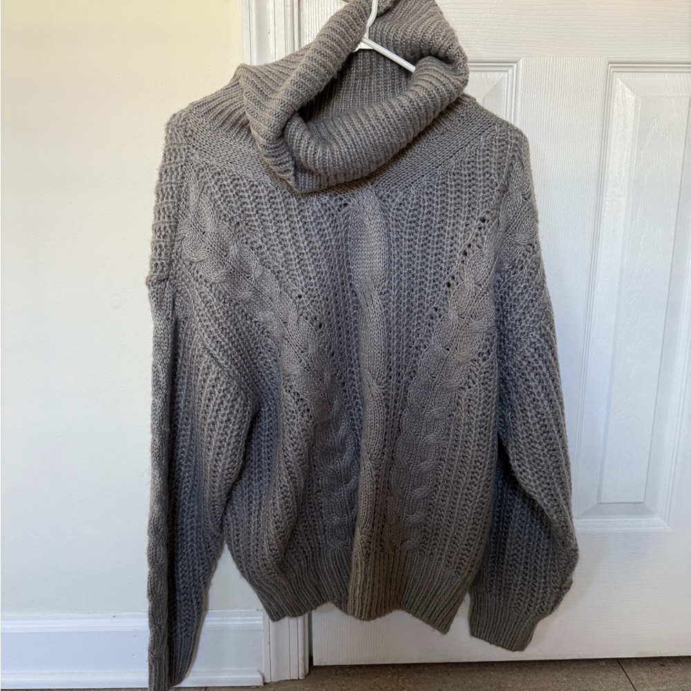 Cozy Cable Knit Turtleneck Sweater - Gray